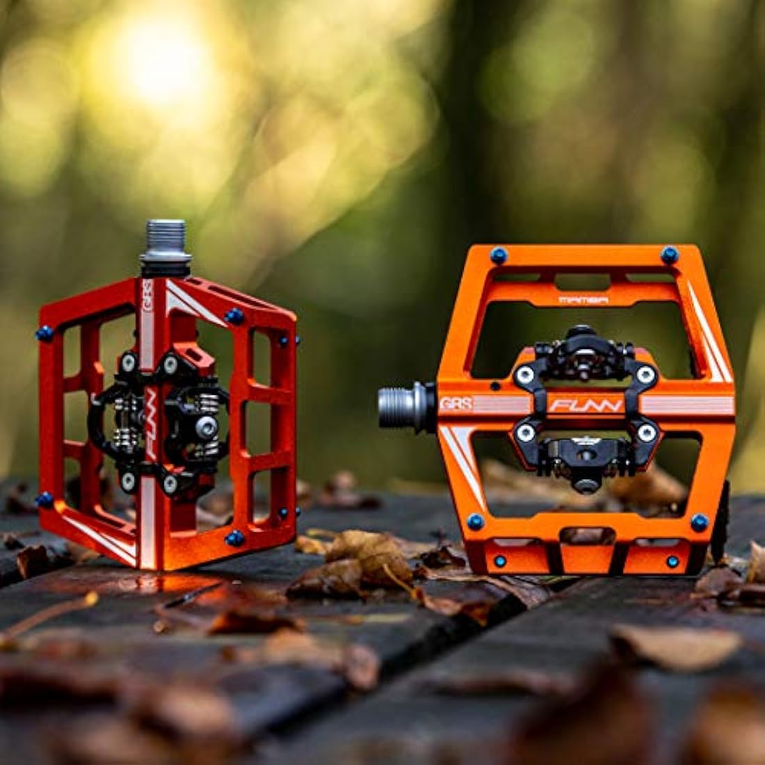 Funn Mamba Mountain Bike Clipless Pedals, Double Sided Clip Wide Platform MTB Pedals, Compatible with SPD Cleats, 9/16-Inch CrMo Axle Bicycle Pedals for MTB/BMX/Gravel Cycling