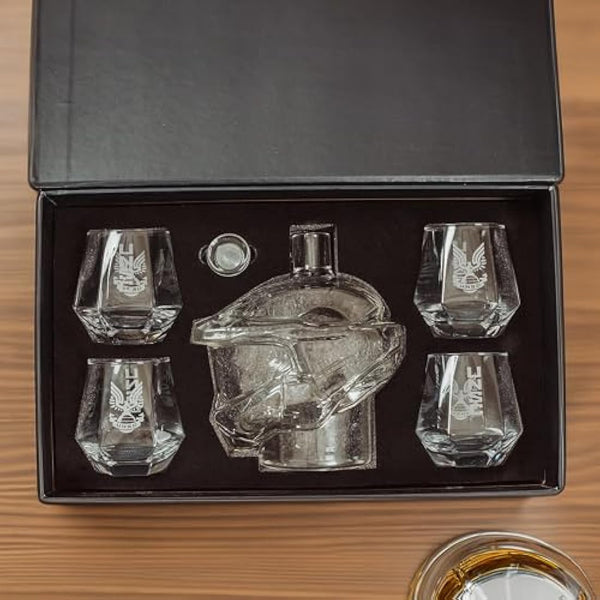 The Source Wholesale Halo Master Chief Glass Decanter and 4 Tumbler Glasses Collectable Drinking Set