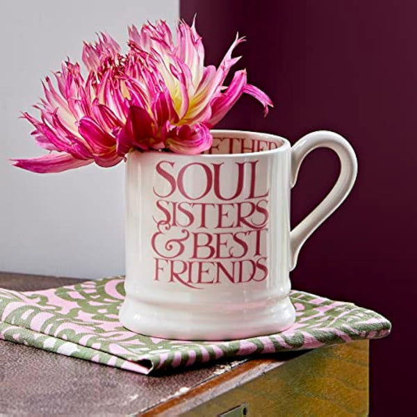 Emma Bridgewater Large Mug 1/2 Pint, Ceramic Coffee Mug Large - Stoneware Mug, Cappuccino, Latte, Coffee, Tea Cup - Beautiful Mugs, Birthday Gift - Coffee Mug Pink Lettering Soul Sisters