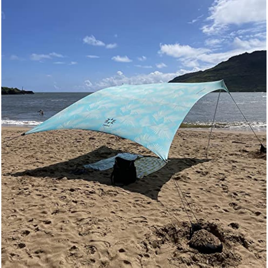 Neso Tents Grande Beach Tent, 2.1 m(7ft) Tall, 2.7m(9ft) x 2.7m(9ft), Reinforced Corners and Cooler Pocket