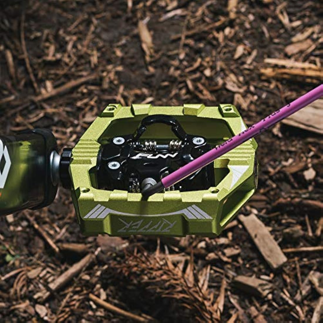 Funn Ripper Mountain Bike Clipless Pedals, Rocker Clip/Spring-Loaded Clip-in Mechanism, Compatible with SPD Cleats, 9/16" CrMo Axle Bicycle Pedals for MTB/Gravel Cycling