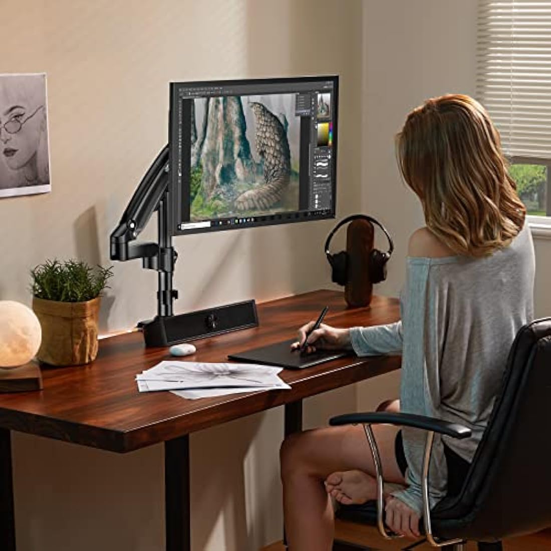 HUANUO Single Monitor Arm for 13" to 34" Screens, Single Monitor Stand with Pole for More Height Adjustments, Gas Spring Screen Arm Holds up to 19.8lbs, Swivel Screen Holder Desk Mount, VESA 75/100