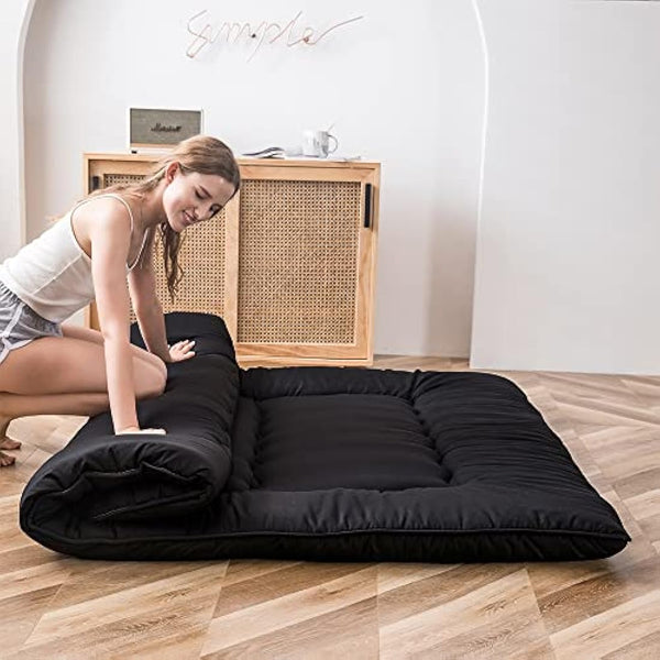 MAXYOYO Japanese Floor Futon Mattress - Folding Futon Mattress Single Quilted Bed Mattress for Guest Travel and Camping (Black, 150 x 200 cm)