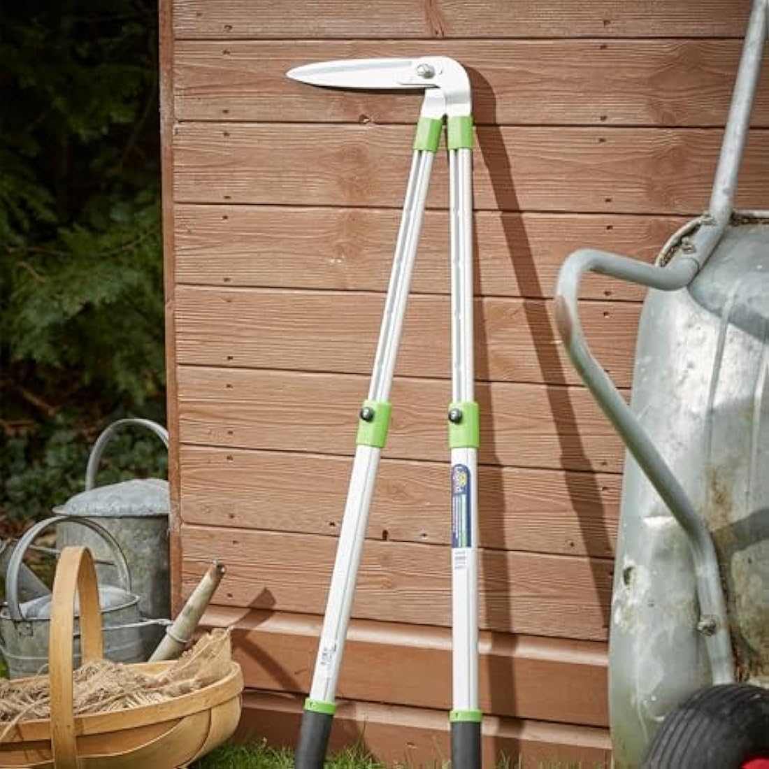 C.K Classic Legend Garden Lawn Edging Shears, Steel Telescopic Long Handled Grass Edge Cutter, Adjustable Gardening Edger Tool for Borders, Professional Heavy Duty Trimmer Clippers, CK Tools G5057