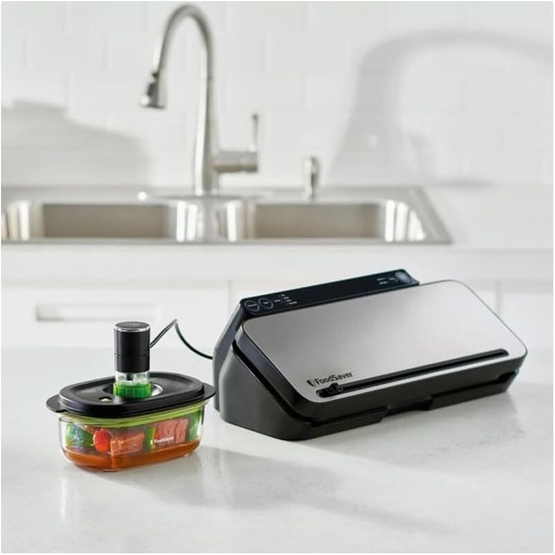 FoodSaver FFC026X Preserve & Marinate Vacuum Containers | 700 ml, 1.2 L & 1.8 L | Airtight BPA-Free Food Containers | Leak-Proof | Dishwasher-Safe | 3 Count, Transparent / Black