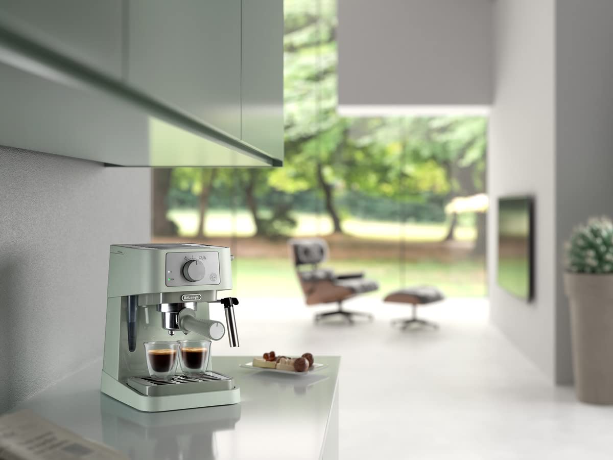 De'Longhi Manual Coffee Machine Stilosa EC260.CR, 15 Bar Pressure, Cappuccino System, Automatic Switch-Off, Compatible with ESE pods, 2 Level Tray, Capacity 1L Cream