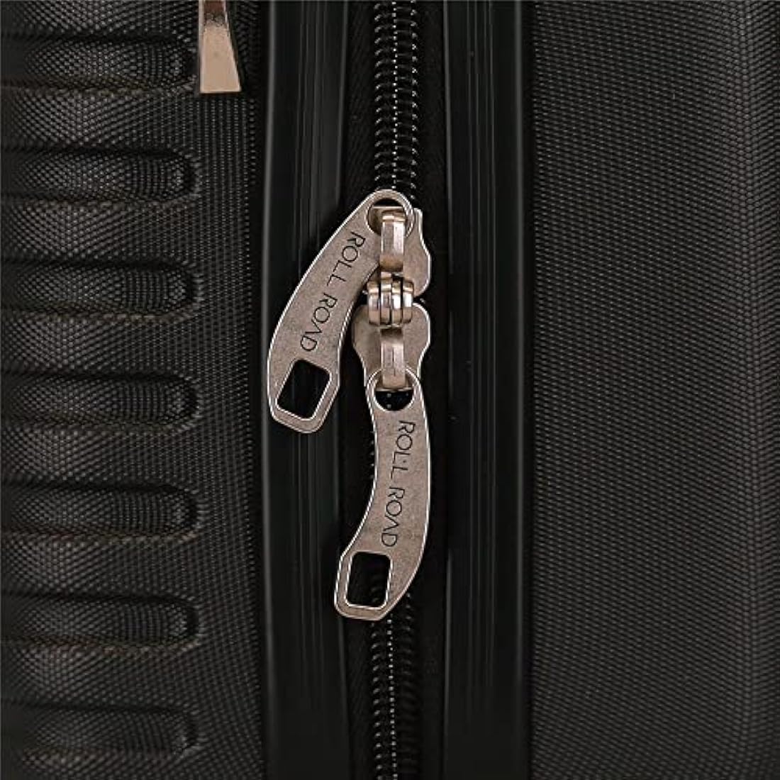 Roll Road India Adaptable Beauty Case Black 29x21x15 cms ABS