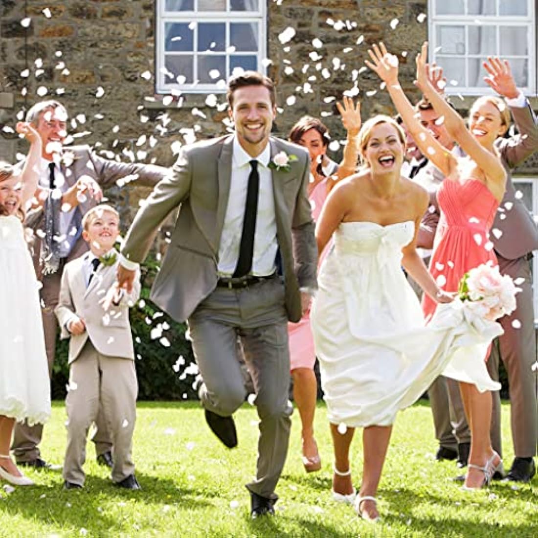 JCF 2000 Pieces Rose Petals, Artificial Flower Petals, No-Taste Emulation Roses Petals for Bedroom Wedding Valentine's Day Anniversary Party Romantic Decorations(White)