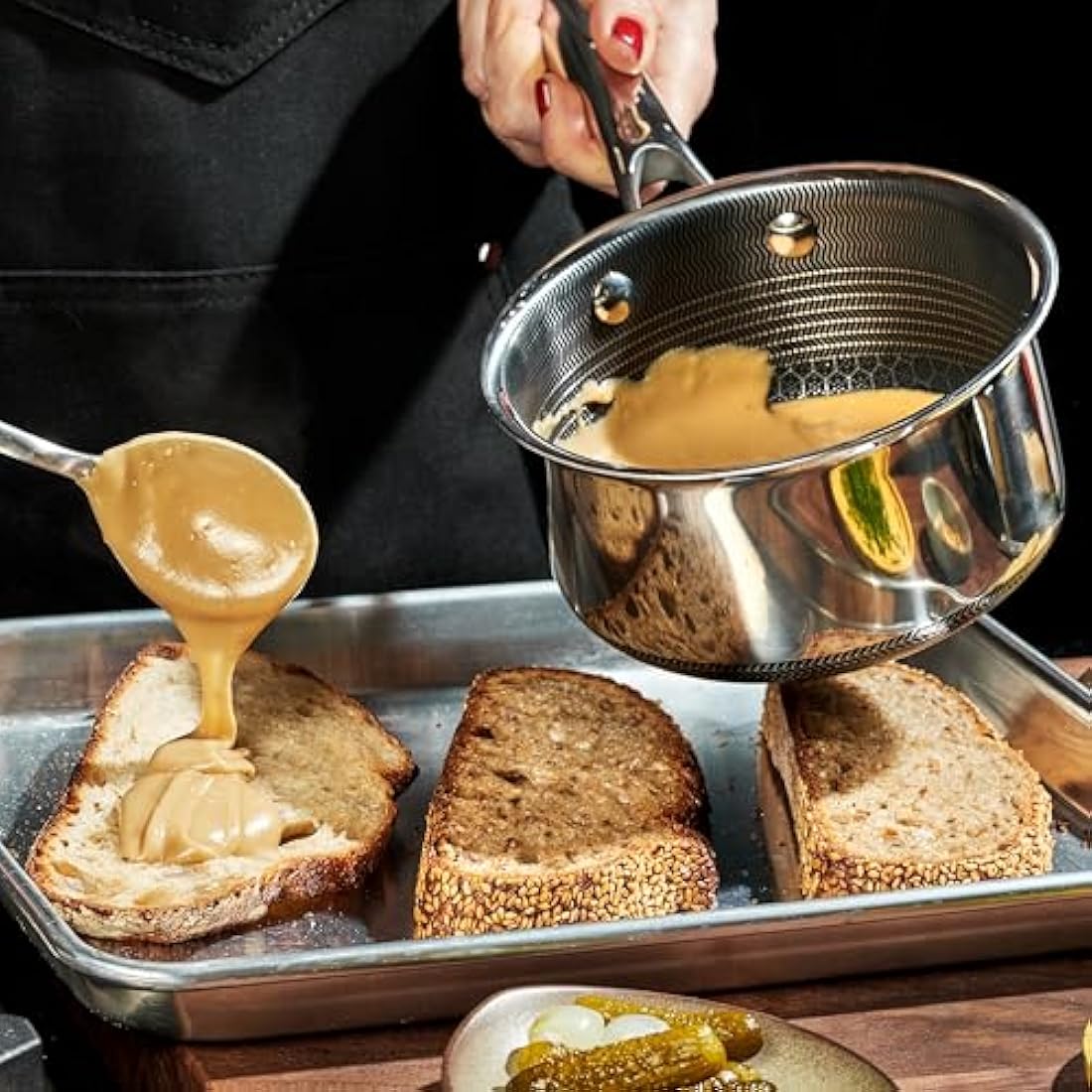 HexClad 1.14 Liter Hybrid Pot with Glass Lid - Non Stick Saucepan, Easy to Clean, Dishwasher & Oven Safe - Perfect for Making Sauces, Reheating Soups, Stocks, Cooking Grains, Silver (HEX1QSP)