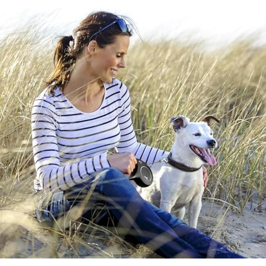 flexi Classic Retractable Dog Leash (Rope), Ergonomic, Durable and Tangle-Free, for Dogs up to 26 lbs, 16 ft, Small, Black