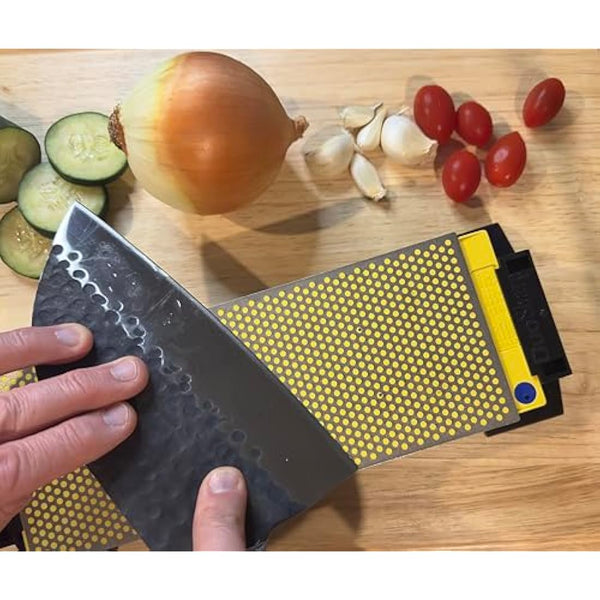 DMT W250CX-WB 10-Inch Coarse/Extra-Coarse DuoSharp Bench Stone with Base - Black