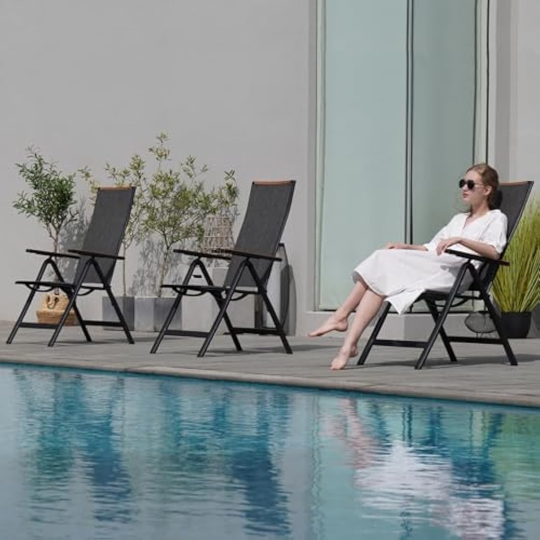 Grand patio folding chair, Aluminium garden chairs set of 2 with Armrest & Mesh breathable Seat, Adjustable 6 Position High Backrest, foldable dining chair for Outdoor, Garden, Dining room (Black)