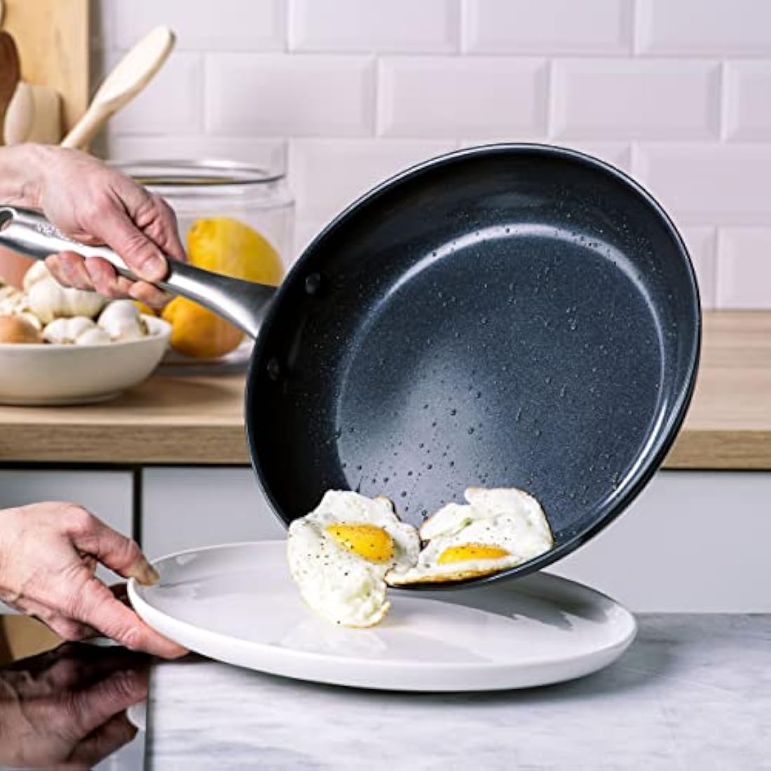 GreenPan Lima Midnight Hard Anodized Healthy Ceramic Non-Stick 20 cm and 26 cm Frying Pan Skillet Set, PFAS-Free, Induction Suitable, Oven Safe, Black