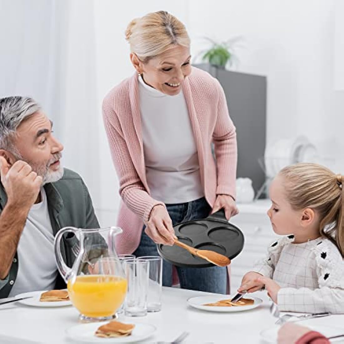 Joejis 4 Hole Pancake Pan 26cm - Non Stick and Induction Suitable - Mini Egg Crepe Tadka Pan - Lightweight Cast Aluminium - Pancake Frying Pan - Black