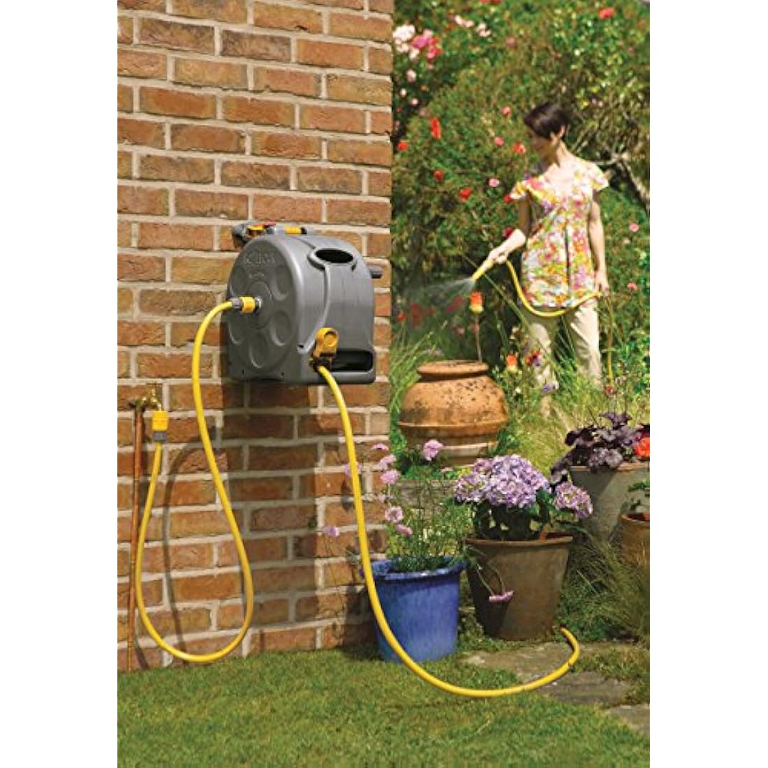 HOZELOCK - 2-in-1 Compact Hose Reel 25m : Portable or Wall-mounted Plastic Reel, Easy Rewind Function, Supplied with Nozzle, Fittings and Fixings [2415R0000]