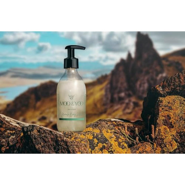 Moo & Yoo Miracle Body Wash - Marula Oil & Icelandic Moss - Natural Body Wash - Moisturising Shower Gel - Vegan & Cruelty Free - 250ml Recyclable Glass Bottle