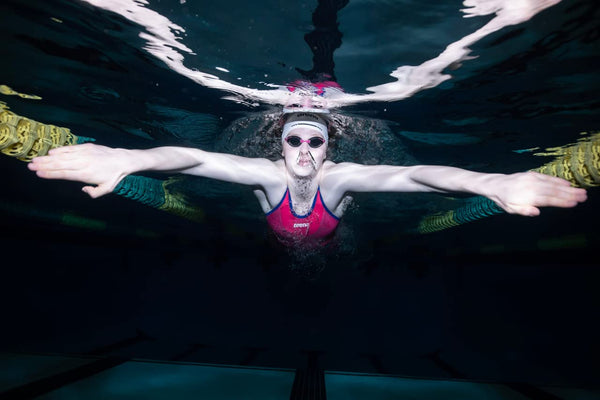 Arena 3D Soft USA Unisex Racing Swim Cap for Women and Men, 100% Silicone, White, Large