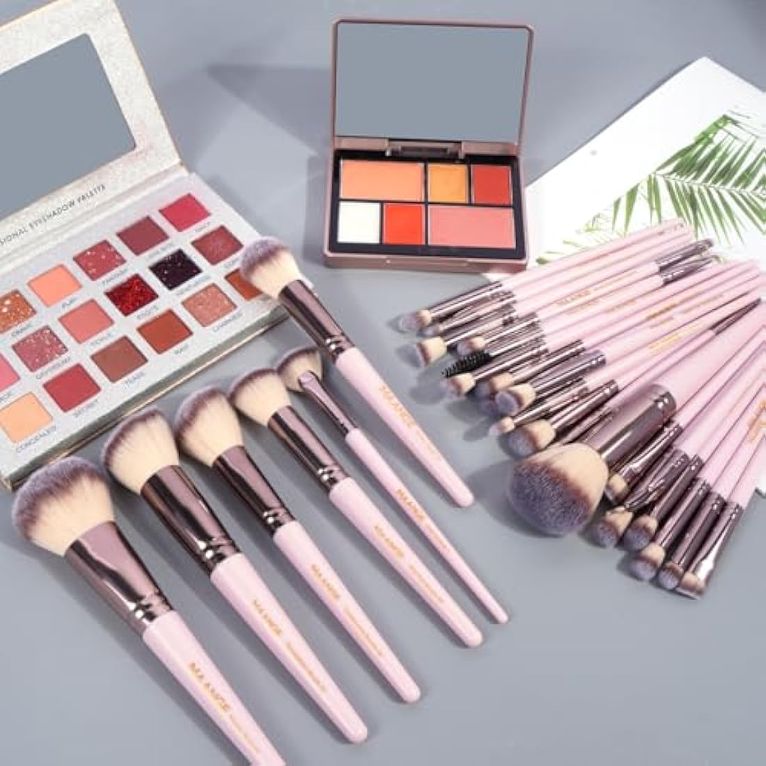 MAANGE Makeup Brush Set, 51 Pcs Makeup Tool Set Premium Synthetic Foundation Powder Concealers Eye shadows Blush Makeup Brushes(Pink)