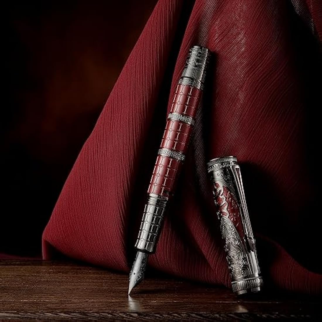 Hongdian D5 Qin Dynasty Fountain Pen Red Silver Extra Fine Nib Piston Fill Pen Retro Chinese Totem Engraving Smooth Writing Fountain Pen with Pen Box Set