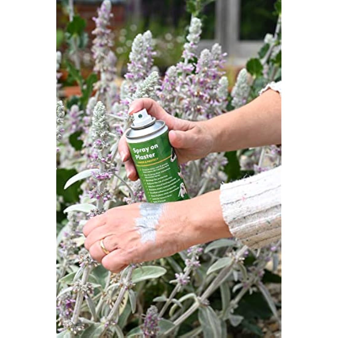 Aqueos Spray on Plaster for Dogs, Cats, Horses and All Animals - Protects Minor Wounds from Germs, Insect and Fly for use in Dog First Aid Kit / 200ml