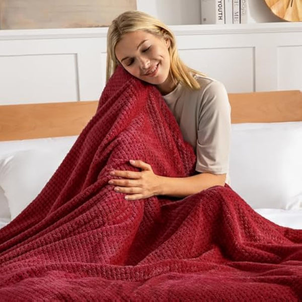 Exclusivo Mezcla King Size Fleece Bed Blanket, 230x265 CM Soft Jacquard Weave Waffle Pattern Blankets for Bed Settees, Burgundy
