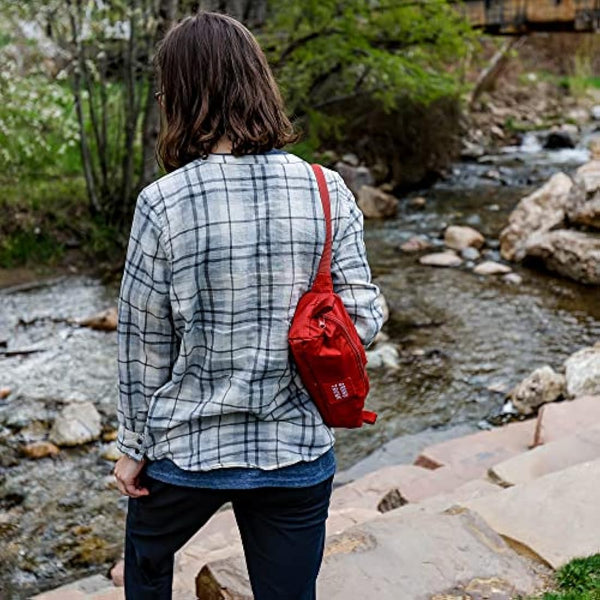 GRAND TRUNK Compass 360° Swivel Camping Stool – Ultra-Light, Foldable & Rotating Travel Chair – Compact & Durable for Outdoors, Hiking, and Fishing – Black