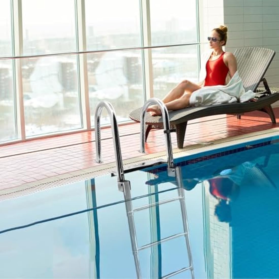 KAOLALI Boat Ladder 4 Steps, Pontoon Boat Ladder Foldable Stainless Steel Marine Rear Entry Telescoping Ladder with Wide Steps Swim Deck Ladder with Pedal Hand Railing Lad Capacity 200 kg