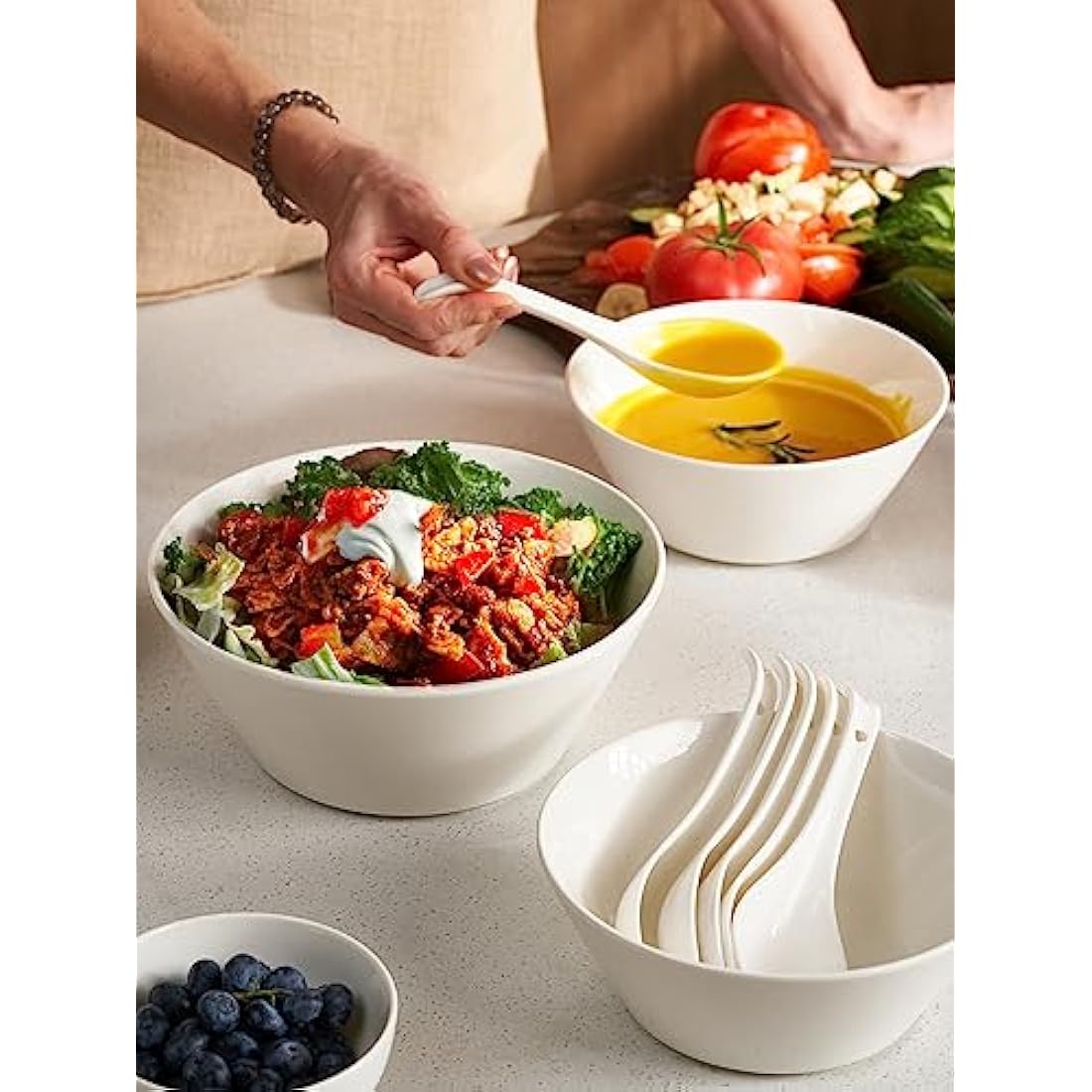DOWAN Ceramic Soup Bowls,Φ18cm Bowl Set, 950ml Large Cereal Bowls for Kitchen, White Ramen Bowl for Noodle, Porcelain Salad Bowls Set of 4 for Salad, Fruit, Dishwasher and Microwave Safe