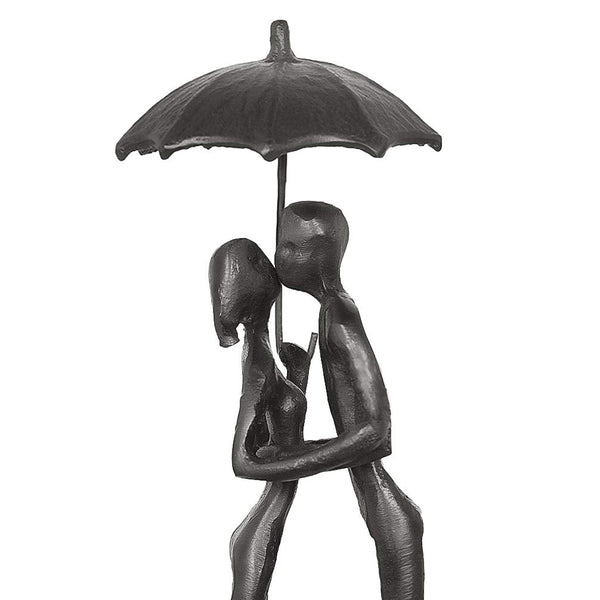 Aoneky Affectionate Couple Art Iron Sculpture, Passionate Love Statue Romantic Metal Ornament Figurine Home & Office Decoration (Hold Umbrella Kiss)