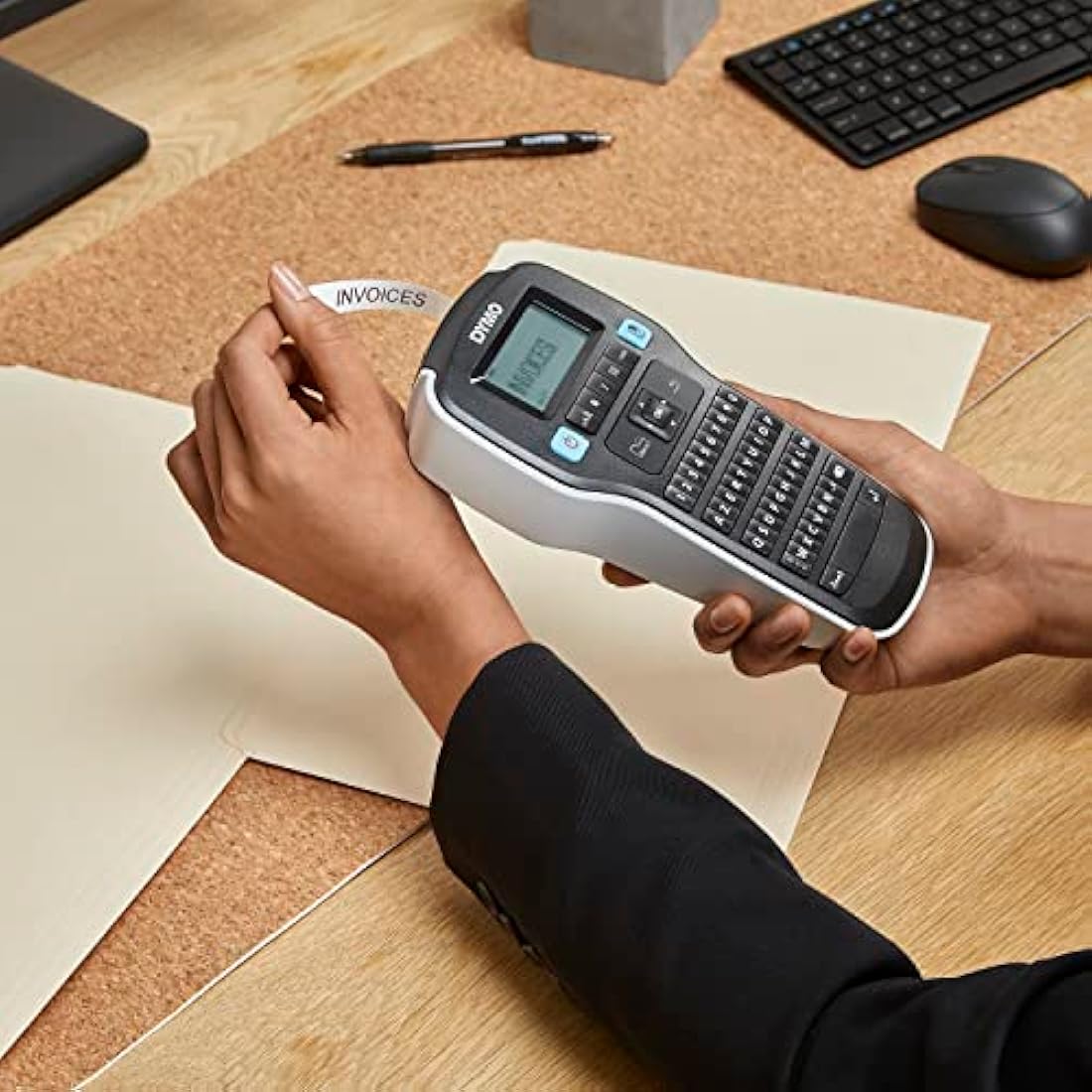 DYMO LabelManager 160 Basic Kit | Portable Printer with 3 Rolls of Label Tape D1 Labels | AZERTY Keyboard | Ideal for Office or Home