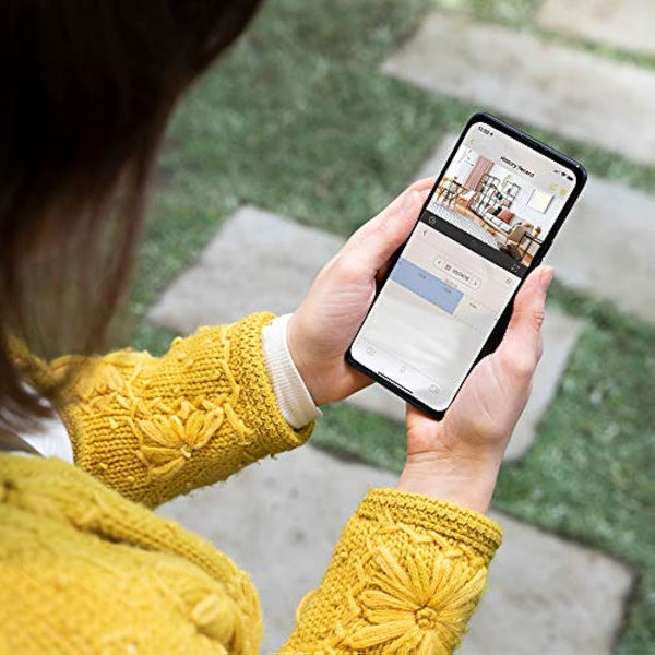 Yale SV-DPFX-B - Indoor Wi-Fi Camera - Pan and Tilt - Motion Detection - Two Way Talk - Privacy Mode - HD Live Viewing - Works With Google and Alexa, Black