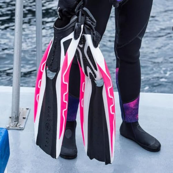 Aqualung PHAZER - Adult Diving Fins for all levels with innovative Wave Rib Technology, Balanced, Powerful, Hydrodynamic Design, Ideal for Scuba Diving, Snorkelling