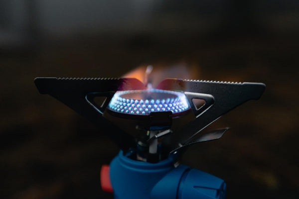 Campingaz Twister Plus Gas Stove | 1-burner camping stove for outdoor backpacking or festivals | Single burner | powerful output 2600 watts | carrybag included | runs off CV 470 gas cartridge