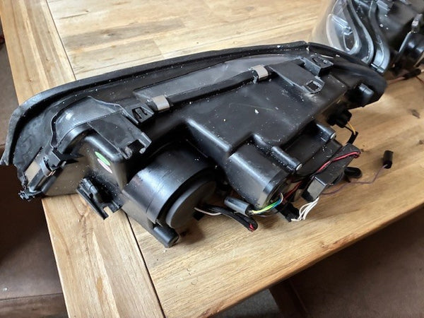 UK STOCK LT LED DRL XENON Headlights BMW 3-Series E46 Coupe Cabrio 03-07 black CUSTOMER RETURN