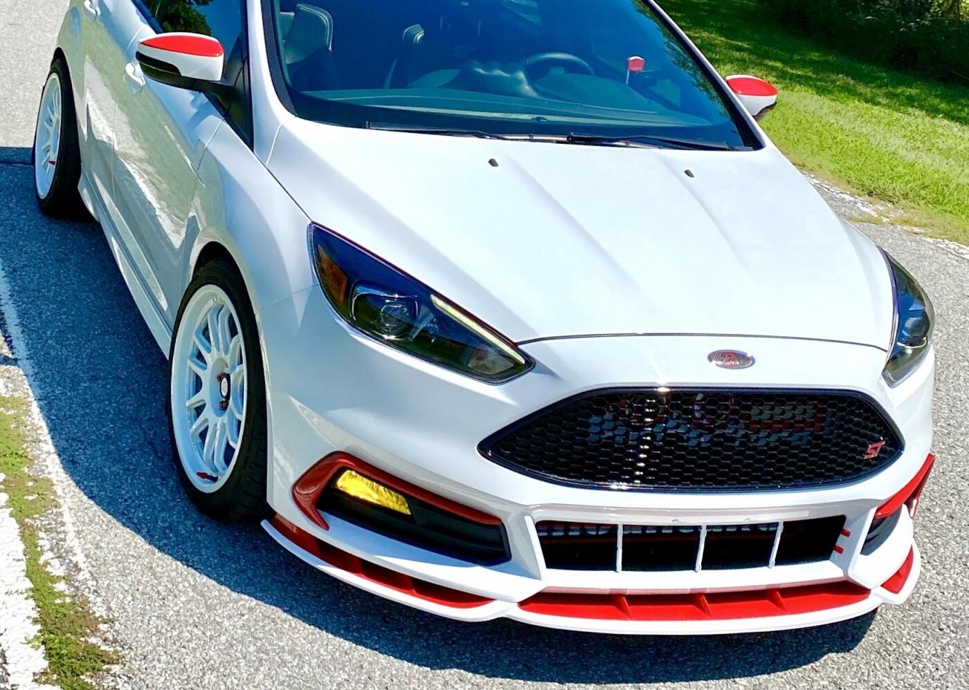 DS Ford Focus Mk3.5 ST Front Bumper Lower Splitter Spoiler Valance Gloss Black