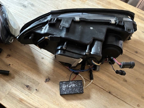 UK STOCK LT LED DRL XENON Headlights BMW 3-Series E46 Coupe Cabrio 03-07 black CUSTOMER RETURN