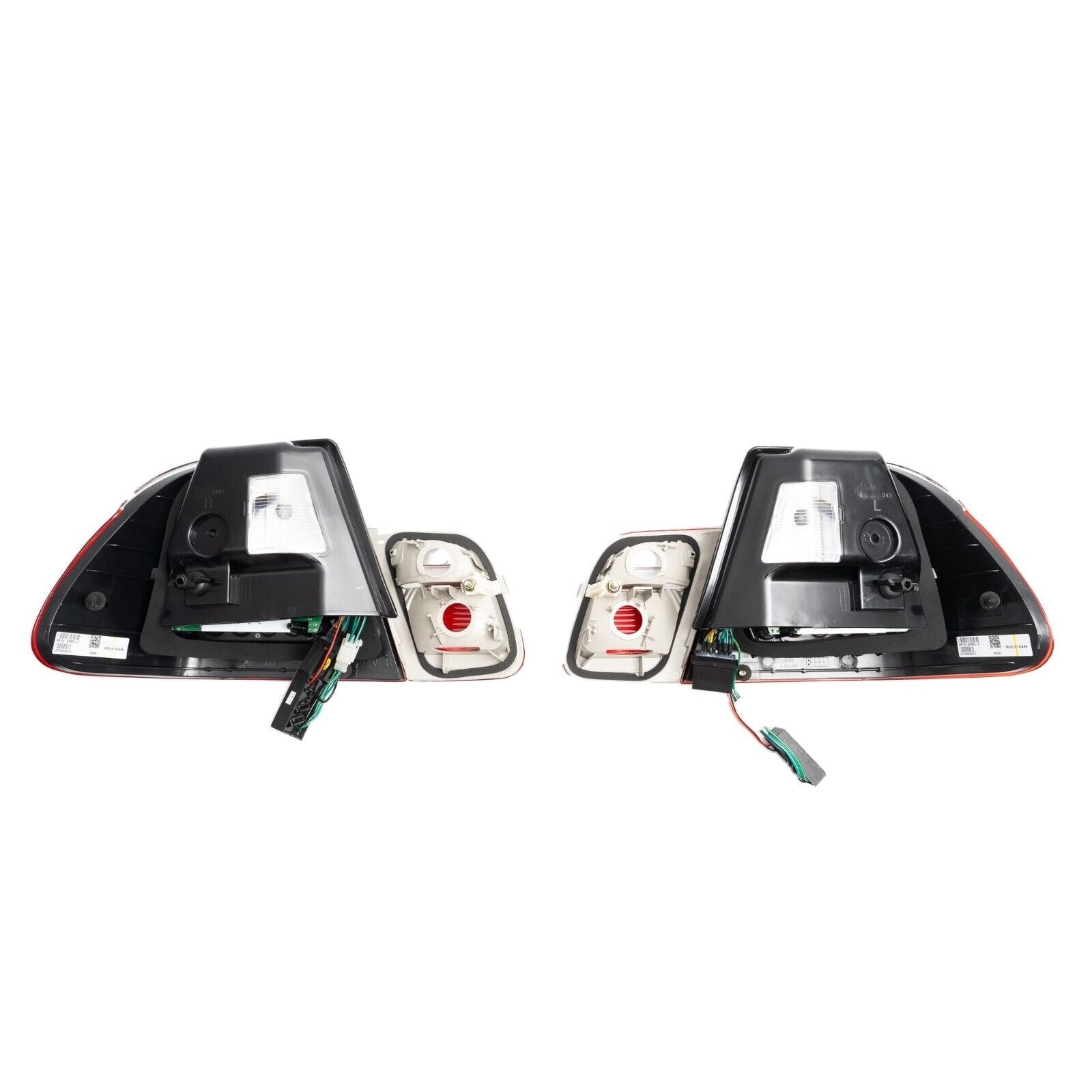 JOM Pair BMW E46 3 Series Saloon 98-01 LED Rear Lights clear glass red LHD