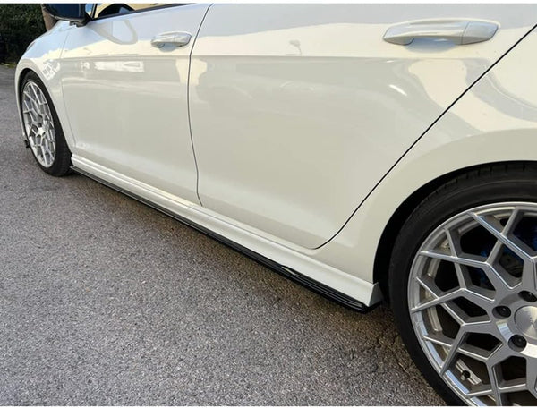Motordrome Set side skirts compatible with Volkswagen Golf VII R / R-Line 2012-2017 (ABS Glossy black)