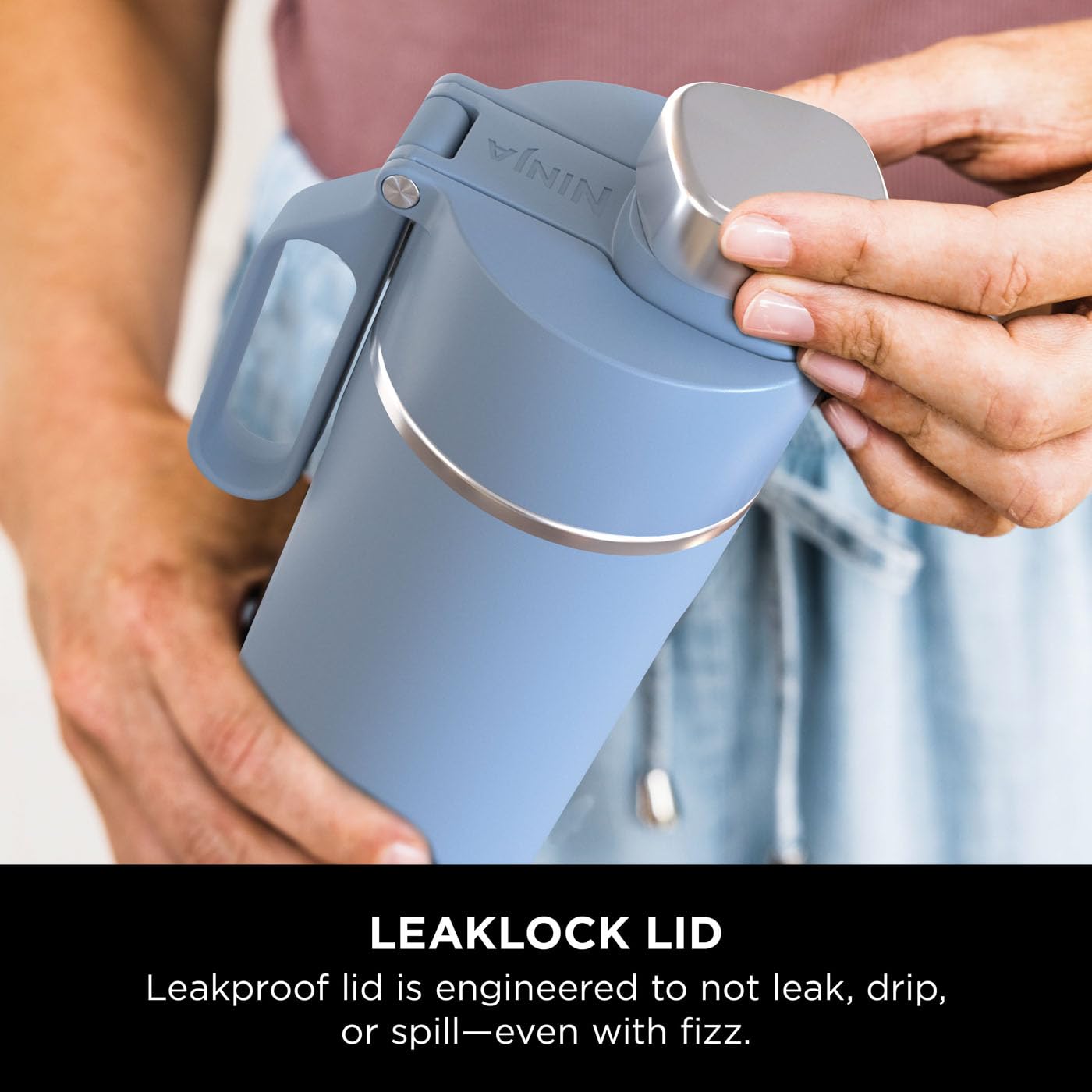 Ninja Thirsti Water Bottle and Flask 709 ML With Leak-Proof Lid, Designed For Carbonated, Hot & Cold Drinks, Ideal For Travel & Sports, Triple Insulated, Stainless Steel Bottle, Black, DW2401EUUKBK