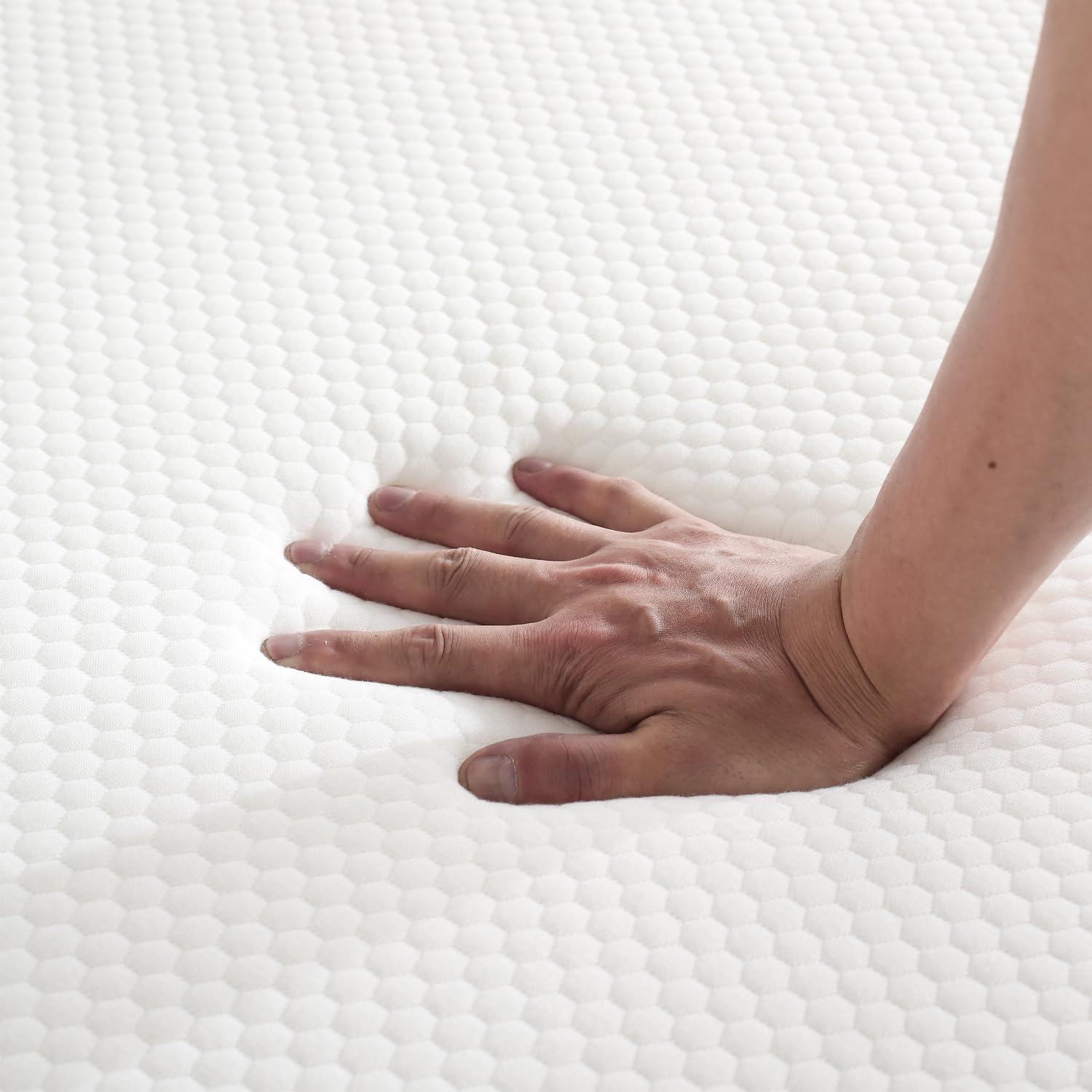 Gwydre Memory Foam Single Mattress,High Density Ventilated Memory Foam Bed Mattress,with Removable & Washable Non-slip Cover (L190-W90-H10)