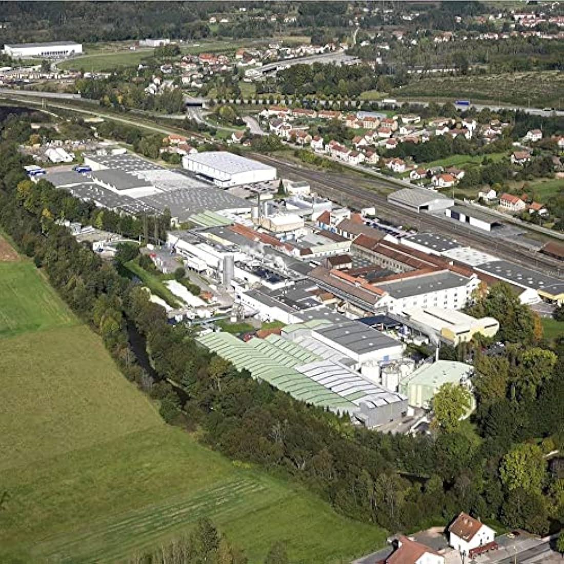 Clairefontaine Ream of 250 Sheets of A4 135g DCP Paper - Gloss Coated on Both Sides