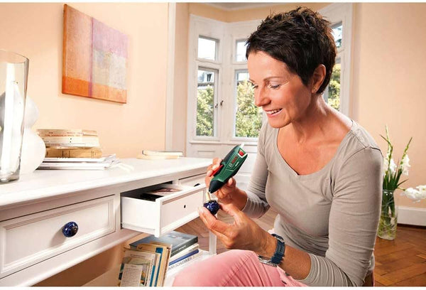 Bosch 06032A2070 Cordless Hot Glue Gun GluePen (Micro USB Charger, 4 x Ultrapower Glue Sticks, 3.6 V Cardboard Box)