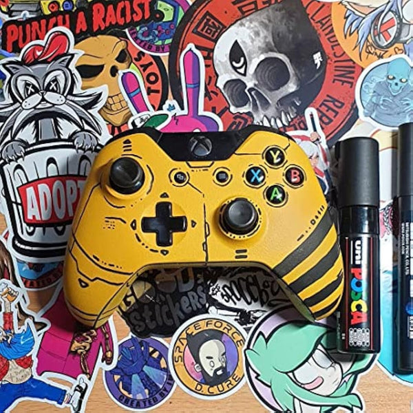 Posca Pens PC-5M Medium Acrylic Felt Tip Coloured Permanent Paint Markers for Adults and Kids. Perfect for Colouring, Fabric, Graffiti, Watercolour, Outline Drawing, Window and Glass Art. 16 Pack