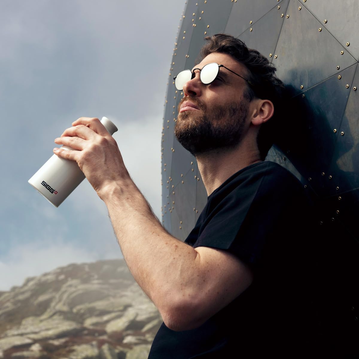 Sigg - Aluminum Water Bottle - Traveller - Climate Neutral Certified - Suitable For Carbonated Beverages - Leakproof & Lightweight - BPA Free - 0.6L / 1L/ 1.5L