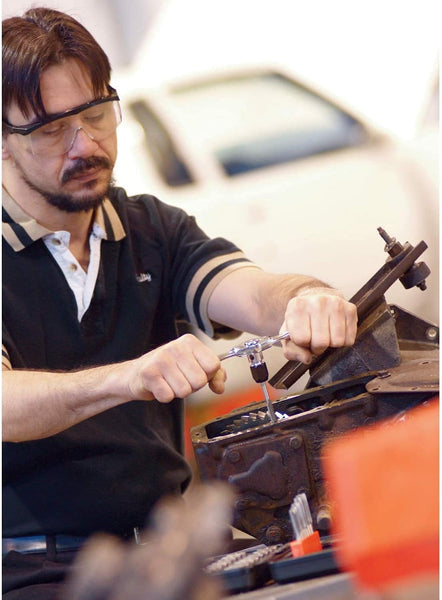 GearWrench 3886 42 Piece Ratcheting Tap and Die Set Metric in Case