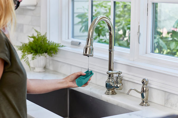 Tefal Pure Pop Slim Handheld Clothes Steamer, No Ironing Board Needed, Ready to Use in 15 Seconds, 70ml Detachable Water Tank, Travel Iron, Garment Steamer, Pink, DT2023