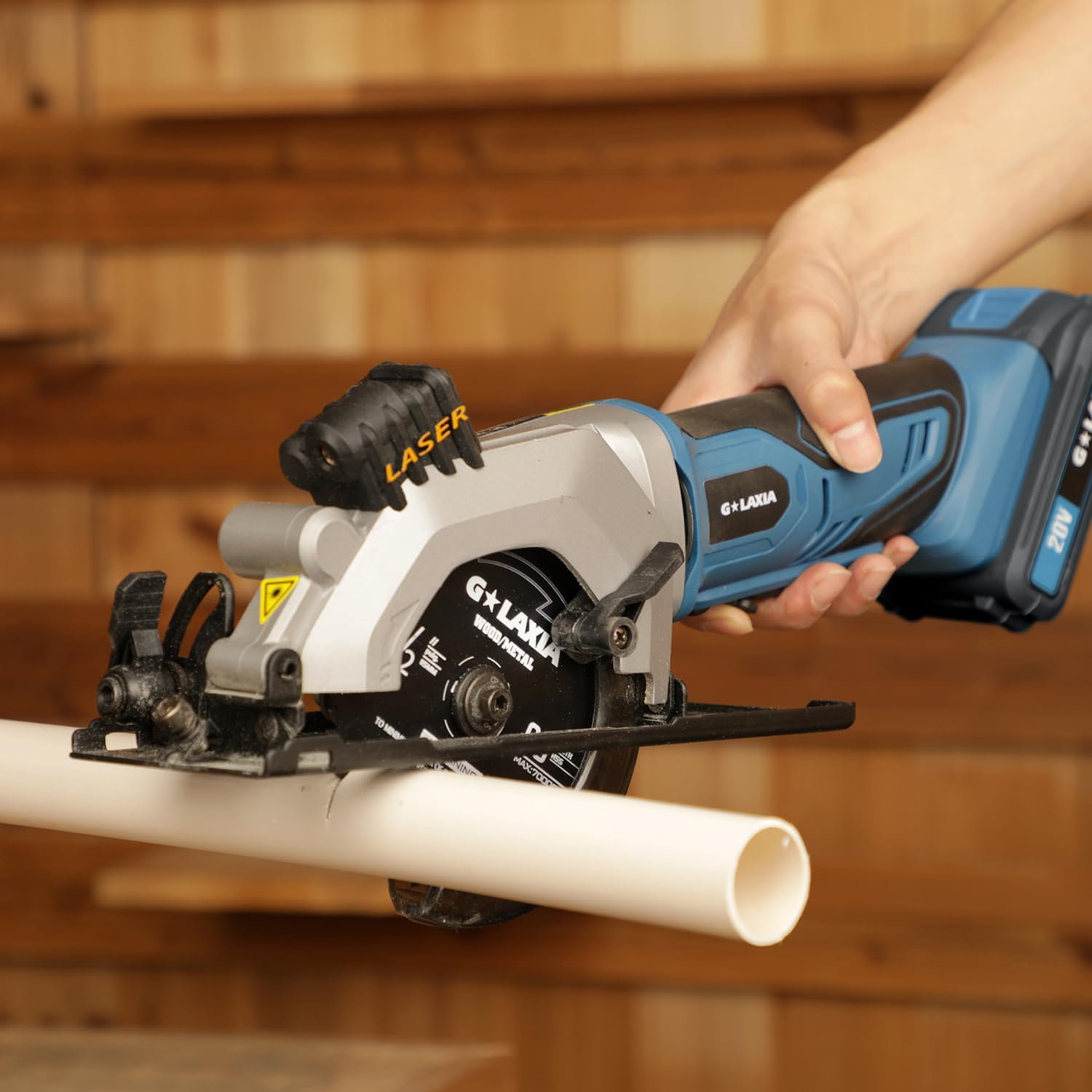 G LAXIA 20V Cordless Circular Saw, Mini Circular Saw 3400RPM, Compact Electric Lightweight Saw with Speed Trigger， Maximum Cutting Depth of 28MM (45°),42.8MM (90°) –2000mAh Battery and Charger