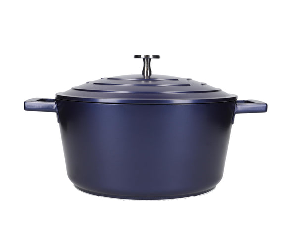 MasterClass Casserole Dish With Lid, Medium 4L/24 cm, Lightweight Cast Aluminium, Induction Hob And Oven Safe, Black