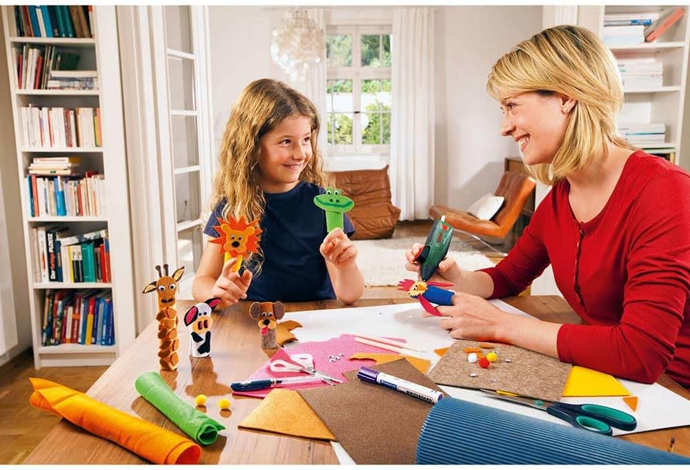 Bosch 06032A2070 Cordless Hot Glue Gun GluePen (Micro USB Charger, 4 x Ultrapower Glue Sticks, 3.6 V Cardboard Box)