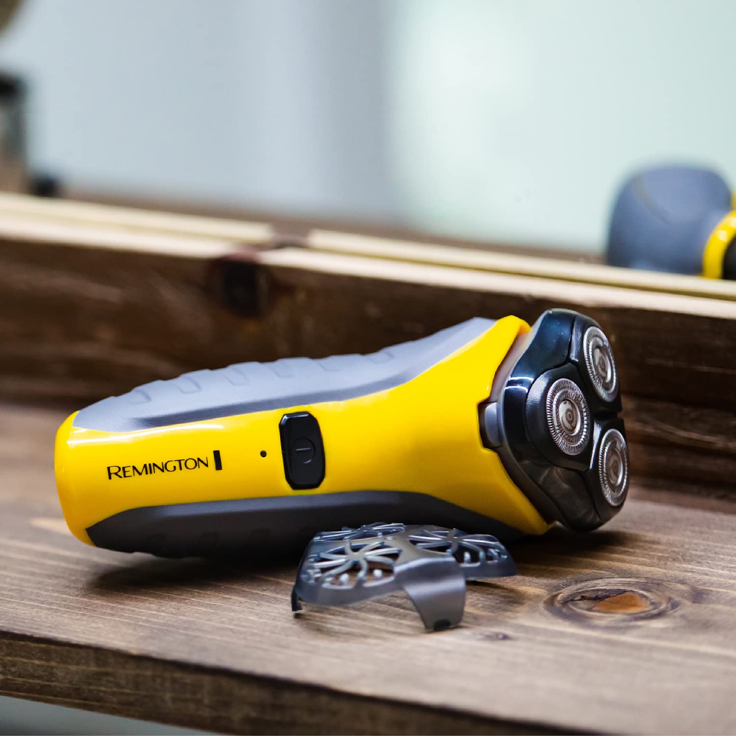 Remington Virtually Indestructible Men's Electric Shaver (Cordless, Wet & Dry, Rotary Shaver, Pop-up Detail Trimmer, 3-Day Stubble Styler Guard, USB Charging, 60-Minute Usage, 4-Hour Charge) PR1855